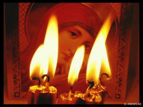 იცი თუ არა, რომ ეკლესიაში არ შეიძლება შენი სანთელი სხვის სანთელზე აანთო? მიზეზი გამაოგნებელია!
